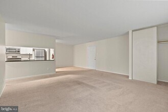 2201A Durham Ct in Mount Laurel, NJ - Building Photo - Building Photo