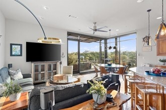 1101 Ivean Pearson Rd, Unit E208 in Lago Vista, TX - Building Photo - Building Photo