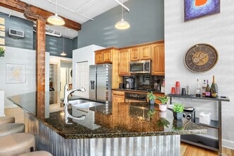 2560 Blake St in Denver, CO - Building Photo - Building Photo