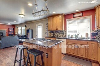 2385 NW Lydia Pl in Beaverton, OR - Building Photo - Building Photo