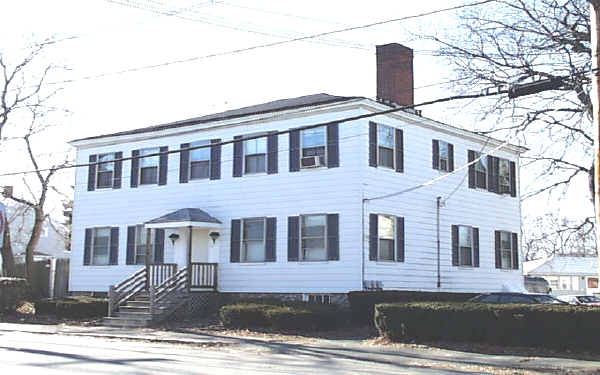 8 N Central St in Peabody, MA - Foto de edificio