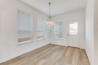 10041 Elkhorn Dr in Fort Worth, TX - Building Photo - Building Photo