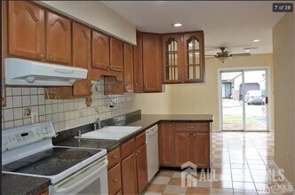 1363 Thomas Ave in North Brunswick, NJ - Building Photo - Building Photo