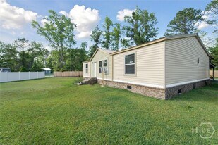 151 Turning Point Ln in Midway, GA - Building Photo