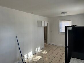 421 Gossett St in Winston-Salem, NC - Building Photo - Building Photo