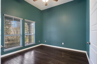 2005 Kates Cove in Manchaca, TX - Building Photo - Building Photo