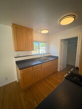 129-129 McKee St in Ventura, CA - Building Photo - Building Photo