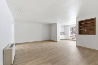 604-626 Campus St in Milton, WI - Foto de edificio - Building Photo