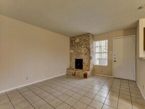 4300 Acropolis Ct in Austin, TX - Building Photo - Building Photo