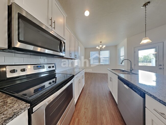 236 E Sicily Dr in Meridian, ID - Building Photo - Building Photo