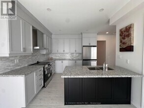 82 Sun Vly Ave in Wasaga Beach, ON - Building Photo - Building Photo