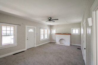 1258 Catalpa Dr, Unit 1 in Dayton, OH - Building Photo - Building Photo