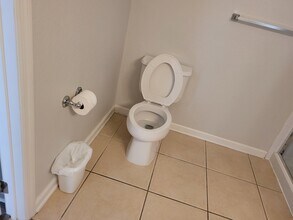 4114 Breakview Dr, Unit 2 in Orlando, FL - Building Photo - Building Photo