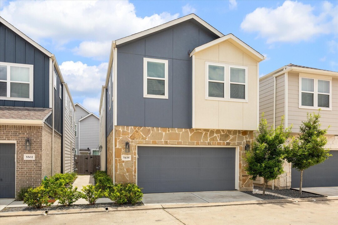 5438 Cuerta St in Houston, TX - Building Photo