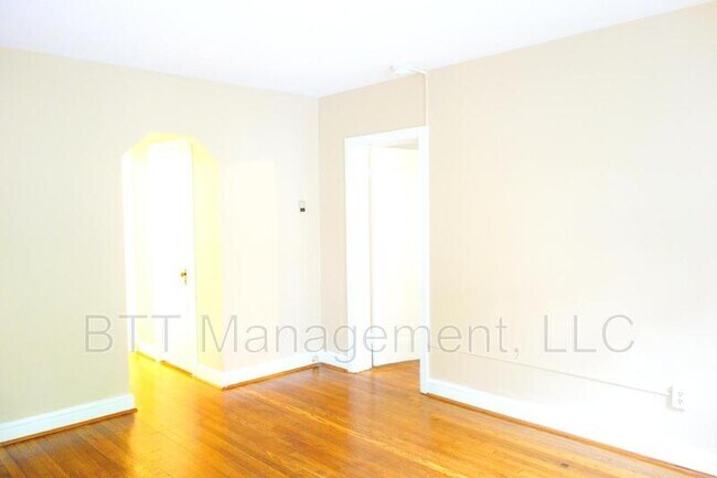 8409 Greenwood Ave in Takoma Park, MD - Building Photo - Building Photo