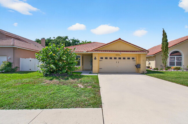 10332 Islander Dr in Boca Raton, FL - Building Photo - Building Photo