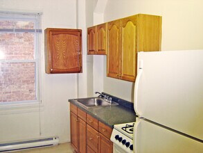 1403 Madison Ave in Baltimore, MD - Foto de edificio - Building Photo