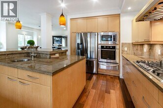 3105 W 15th Ave in Vancouver, BC - Building Photo - Building Photo