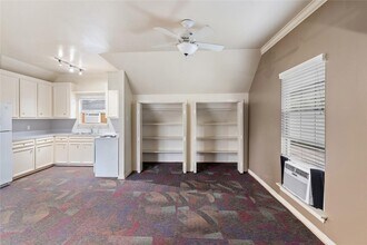 1243 Ashland St in Houston, TX - Building Photo - Building Photo