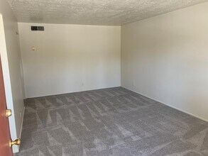 1431 Girard Blvd NE in Albuquerque, NM - Building Photo - Building Photo