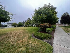 1817 Johnson Ave in Dupont, WA - Building Photo - Building Photo
