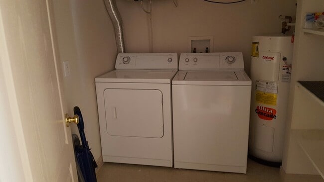 110 Bishop Dr in Fredericton, NB - Building Photo - Building Photo