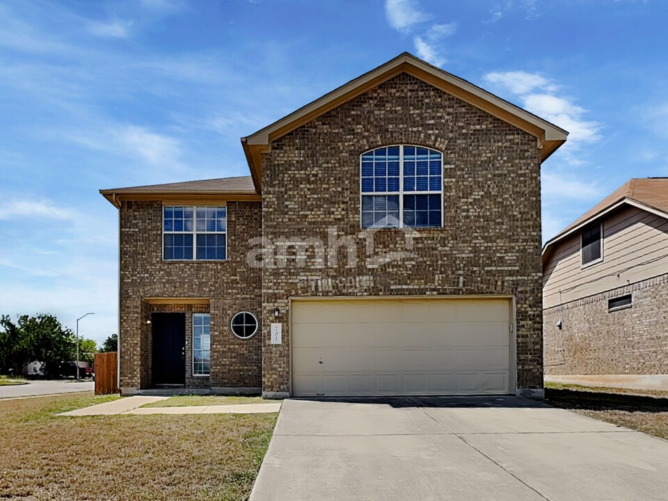 701 Encanto Dr in Leander, TX - Building Photo