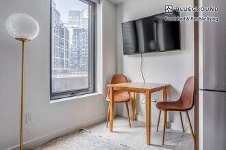 399 Congress St in Boston, MA - Building Photo - Building Photo
