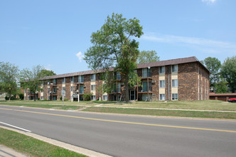 Brooklyn West Apartments in Minneapolis, MN - Foto de edificio - Building Photo