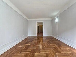 233 W 233rd St in Bronx, NY - Building Photo - Building Photo