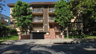 Madison Luxury Apartments in Pasadena, CA - Building Photo