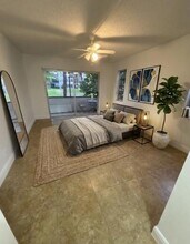 1751 NW 75th Ave in Plantation, FL - Foto de edificio - Building Photo