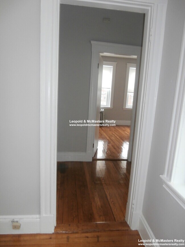233 Kelton St, Unit Kelton street 7 in Boston, MA - Building Photo - Building Photo