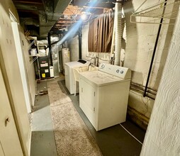 148 Le Beau Pike in Pittsburgh, PA - Building Photo - Building Photo