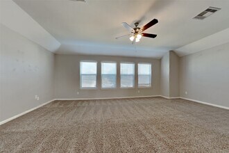 10014 Kendahlwood Ln in Tomball, TX - Building Photo - Building Photo