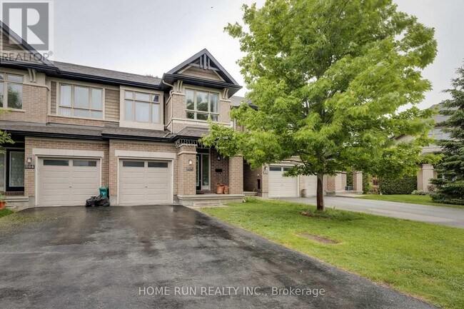 886 Fletcher Cir in Ottawa, ON - Building Photo - Building Photo