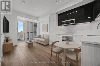 308 Jarvis St in Toronto, ON - Building Photo - Building Photo