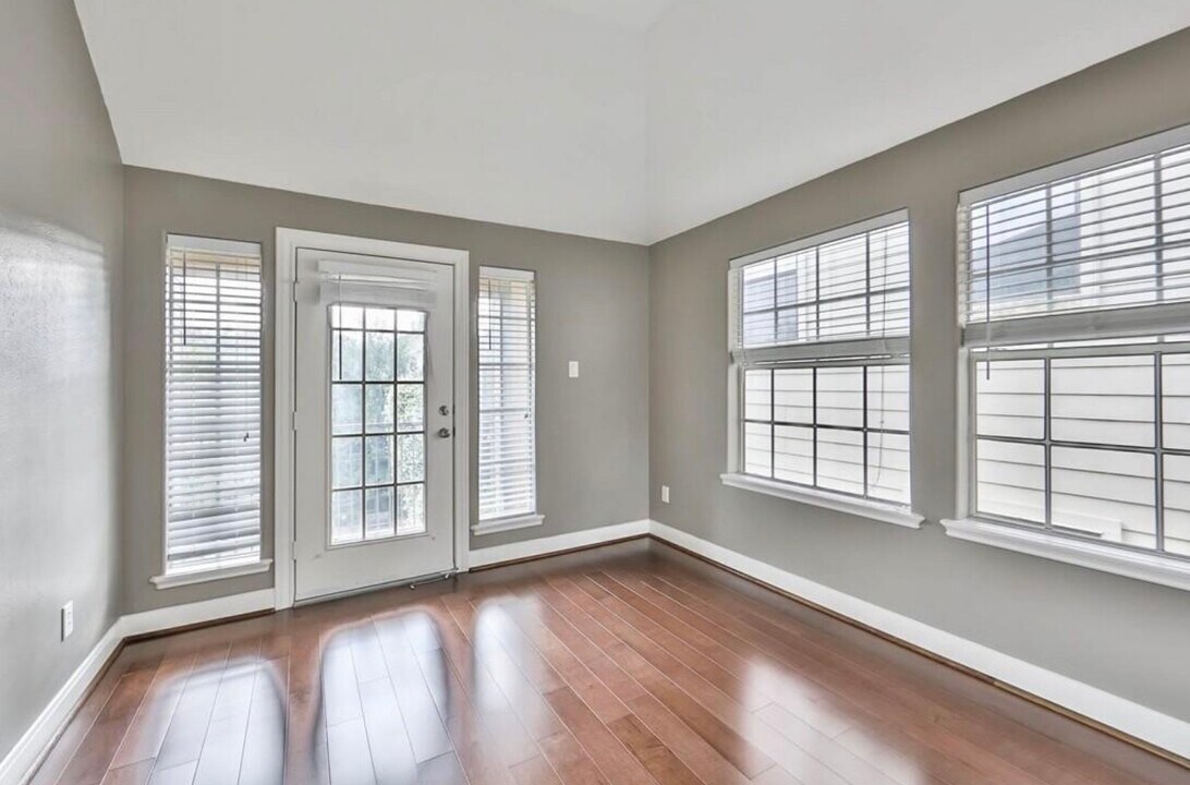415 Asbury St in Houston, TX - Building Photo