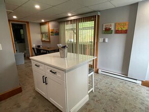 25 Winsor Rd, Unit Unit 2 Apartment in Billerica, MA - Foto de edificio - Building Photo