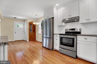 23 Talbott Ave in Timonium, MD - Building Photo - Building Photo