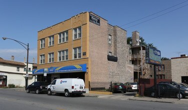 4022 W Montrose Ave in Chicago, IL - Building Photo - Building Photo