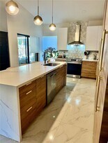 6201 Portsmouth Ln in Davie, FL - Building Photo