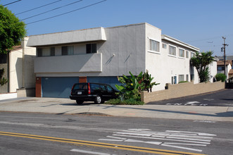 El Segundo Apartments in El Segundo, CA - Foto de edificio - Building Photo