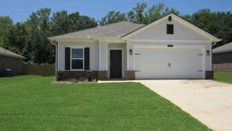 1104 Pk Mdws Dr in Whitehouse, TX - Building Photo