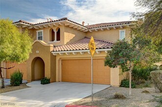 11835 Portina Dr in Las Vegas, NV - Building Photo - Building Photo