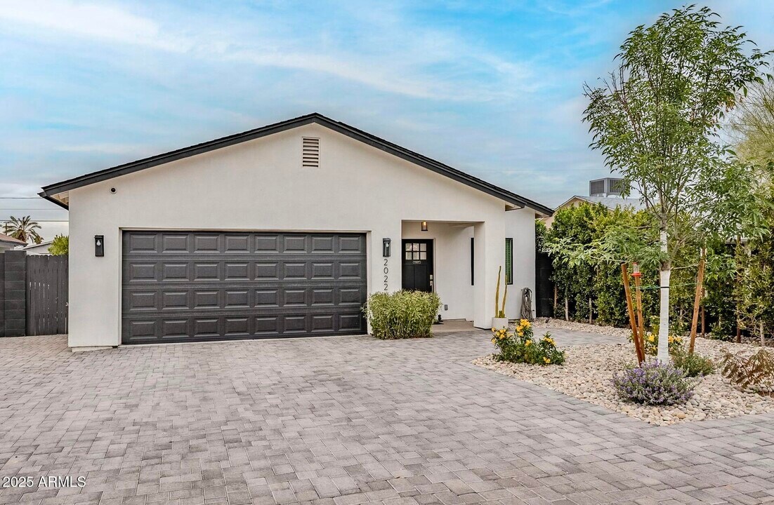 2022 N 22nd Pl in Phoenix, AZ - Building Photo