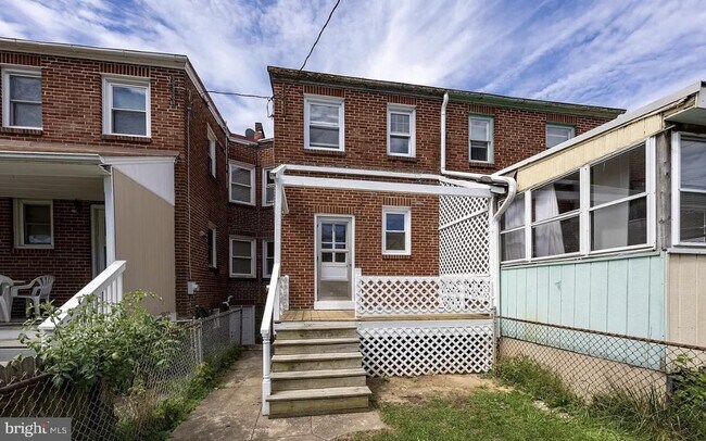 337 Stuart Ave in Downingtown, PA - Foto de edificio - Building Photo