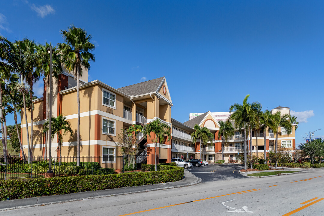 Furnished Studio - Fort Lauderdale in Fort Lauderdale, FL - Foto de edificio