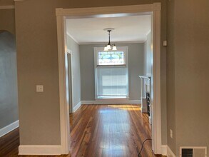 227 S Ellwood Ave in Baltimore, MD - Foto de edificio - Building Photo