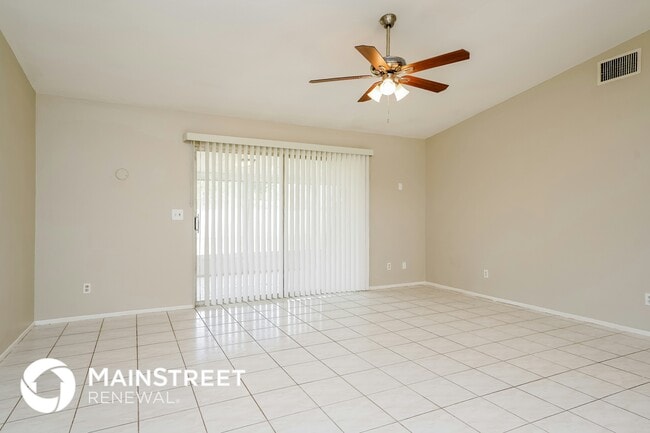 3008 SW 6th Ave in Cape Coral, FL - Foto de edificio - Building Photo